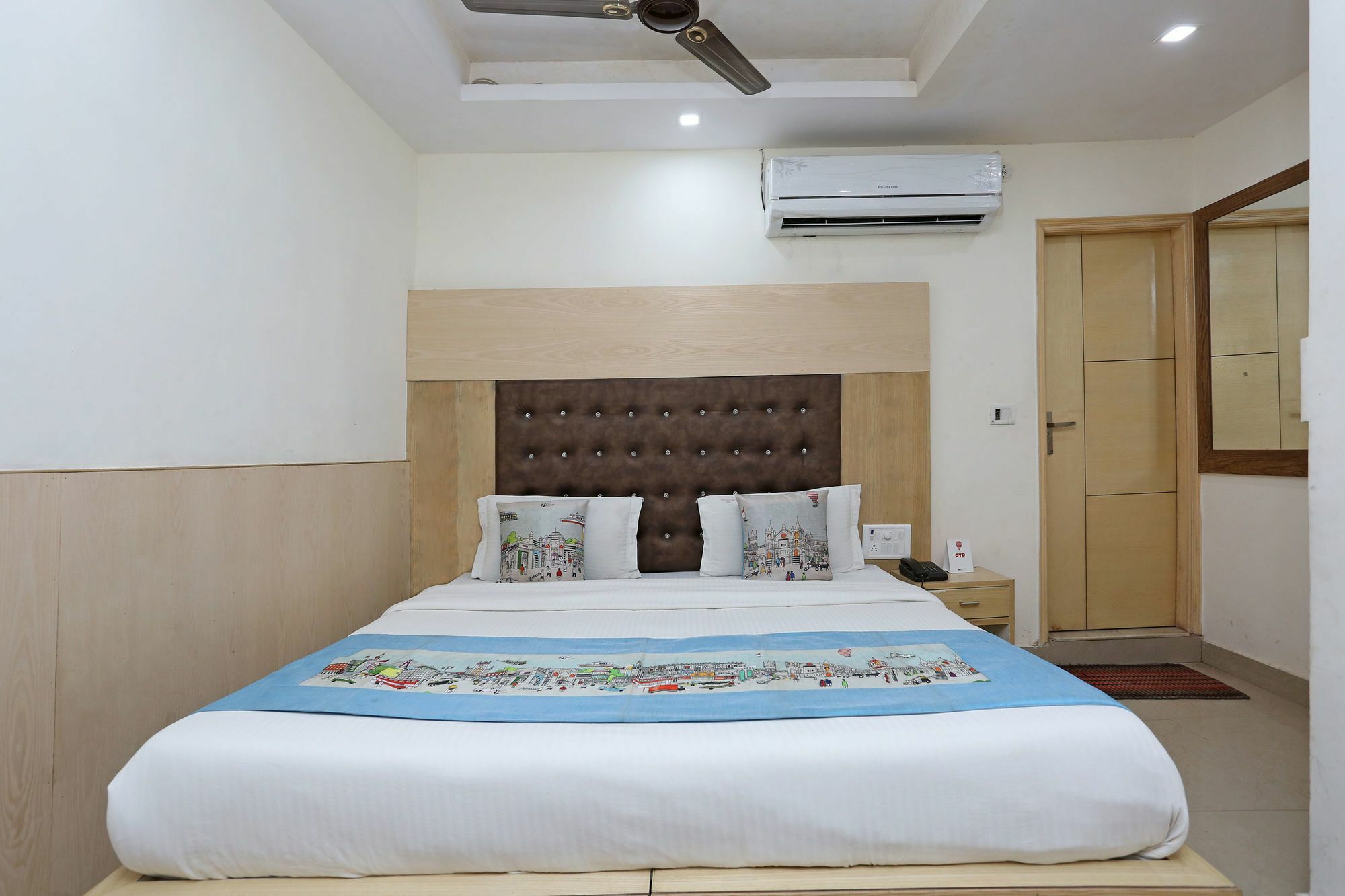 Oyo 9233 Lord Krishna 3* New Delhi